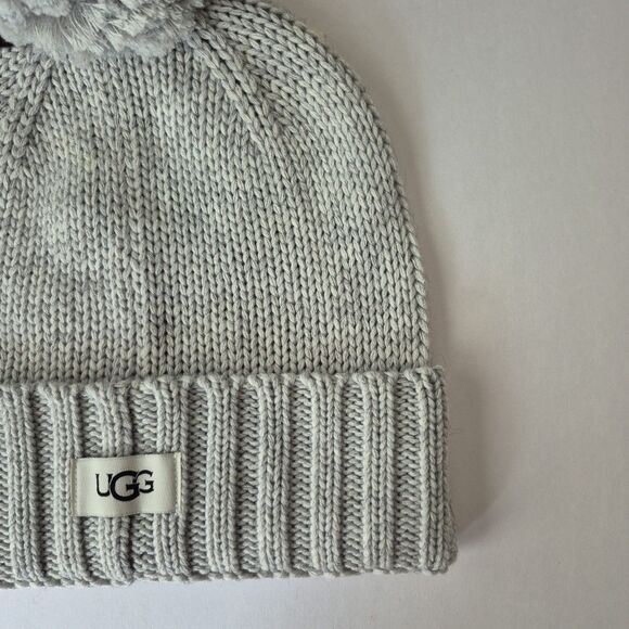 Ugg Gray Heather Wool Blend Pom Pom Logo Winter Beanie Hat Womens One Size NWT - Picture 3 of 7